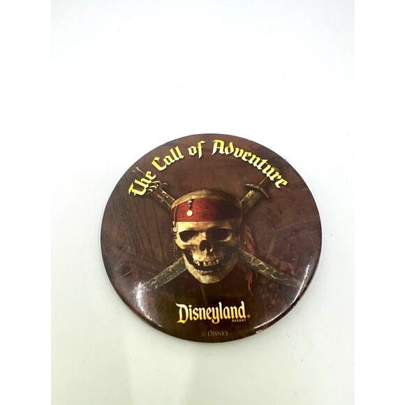 Walt Disney World "The Call of Adventure" Pirate Button, 3 inch, Skull, Swords - Picture 1 of 3